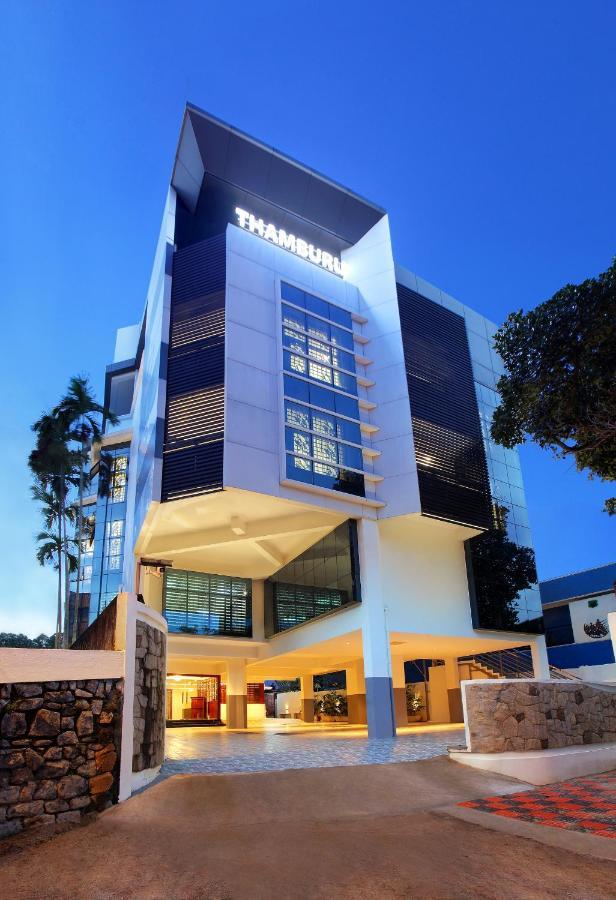 Hotel Thamburu International トリバンドラム エクステリア 写真